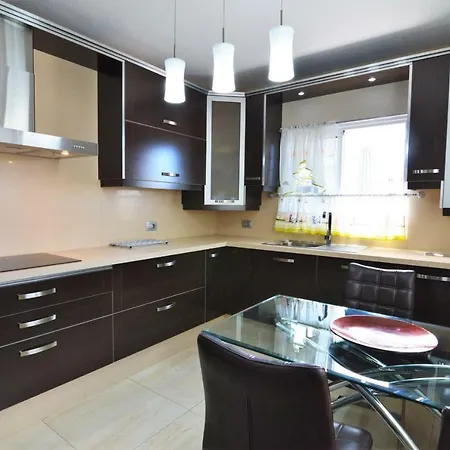 Villa Villa Mariposa With Private Pool, Cactus Garden, Bbq & Wifi - Suitable For Families By Holidayshome